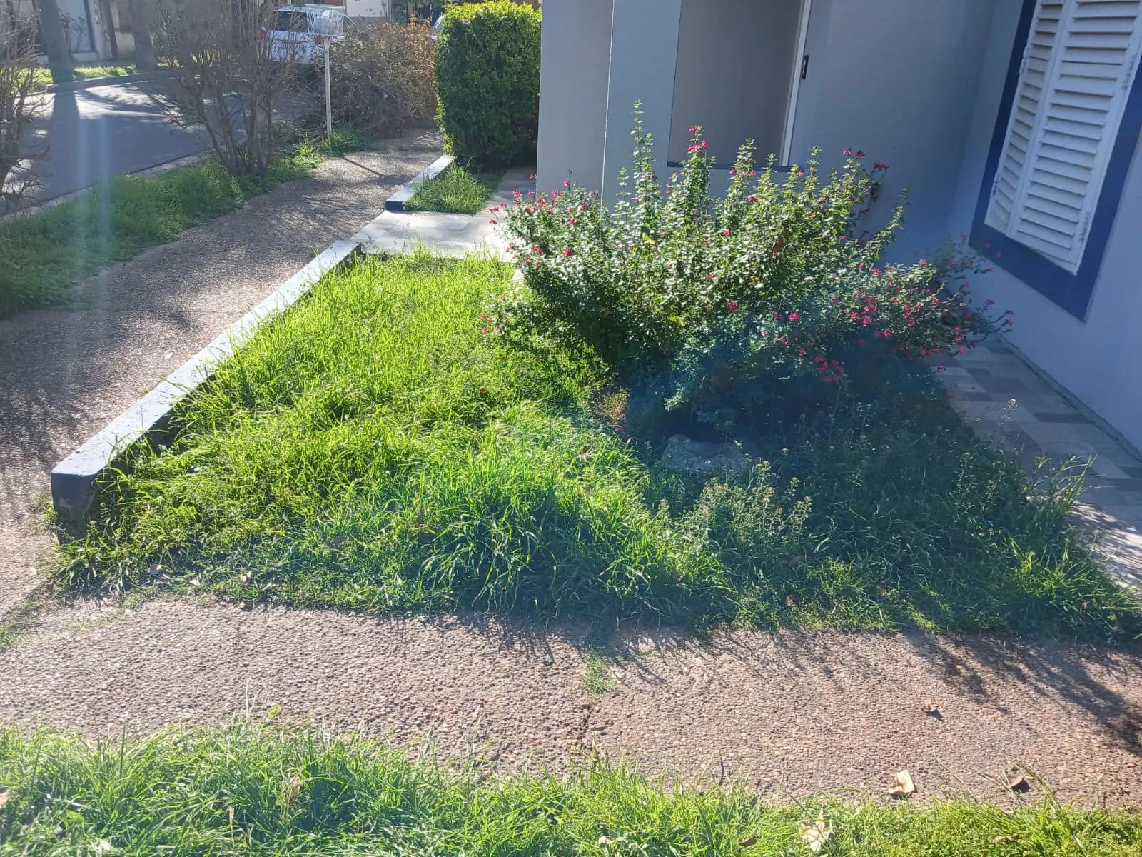 Frente de casa en Bell Ville — antes del trabajo